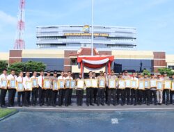Kapolres dan 42 Anggota Polres Ngawi Menerima Penghargaan Dari Kapolda Jatim