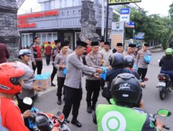 Sambut Berkah Ramadhan, Polres Madiun Gelar Aksi Sosial Berbagi Takjil