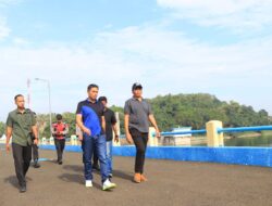 Polres Ngawi Mengamankan Kejurnas Triathlon Seri II di Waduk Pondok Bringin