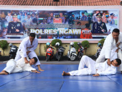 Polres Ngawi Gelar Latihan Bela Diri, Tingkatkan Kesiapsiagaan Personel