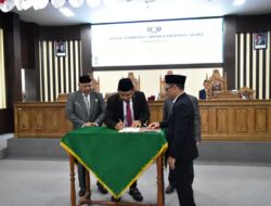 Sidang Paripurna DPRD Ngawi: LKPJ APBD 2024 Disepakati, Bupati Akui APBD 2025 Hadapi Tekanan Fiskal