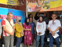 SMSI Ngawi Berbagi di Bulan Ramadhan, Salurkan Bantuan kepada Pedagang Bugar Food