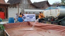 Bentuk Kepedulian Insan Pers, Perwakilan Anggota AJII Salurkan Air Bersih untuk Warga Dusun Gagan